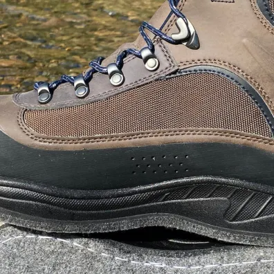 cabelas-hiker-felt-sole-wading-boots-review-drain-holes
