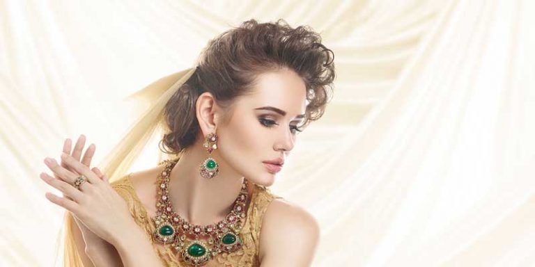 Thegldshop’s Guide to Layering Necklaces